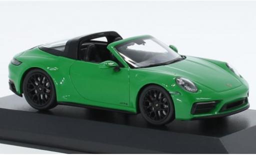 Diecast model cars Porsche 911 Targa 4 GTS green 2021 1/43 Minichamps