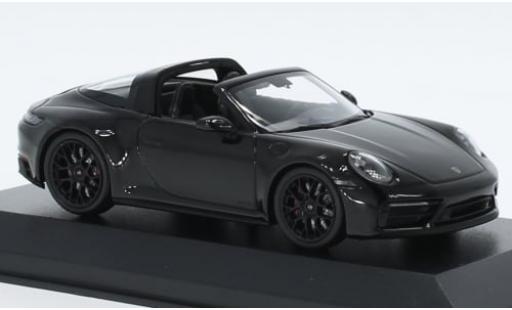 Diecast model cars Porsche 911 Targa 4 GTS black 2021 1/43 Minichamps