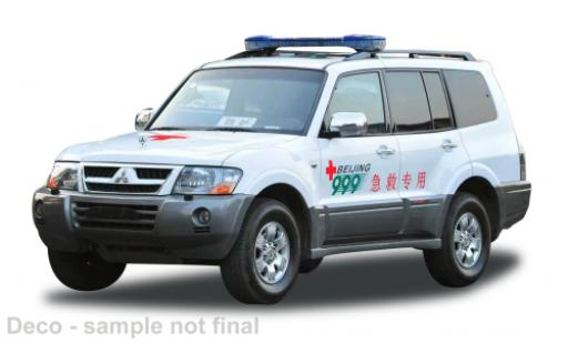 Diecast model cars Mitsubishi Pajero V73 Beijing Red Cross Rescue Service Center 1/18 Sun Star
