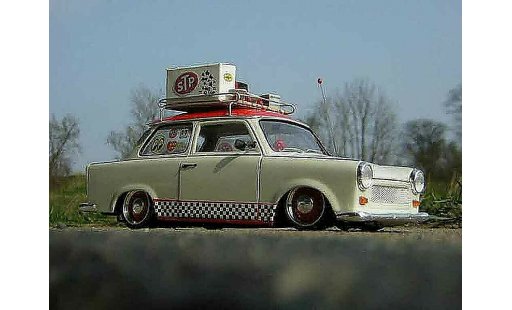 Trabant 601 de luxe 1/18 Sun Star oldskool trabimaker ost berlin 1969 diecast model cars