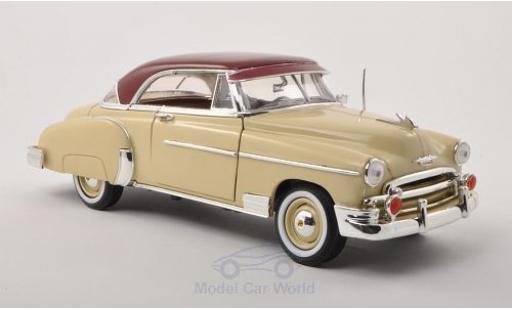 Diecast model cars Chevrolet Bel Air Coupe beige/red 1950 1/18 Motormax