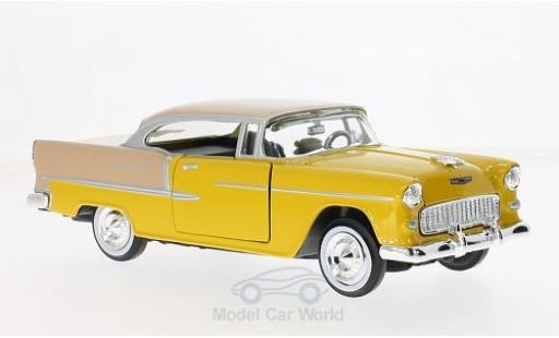 Diecast model cars Chevrolet Bel Air Coupe yellow/brown 1955 1/24 Motormax