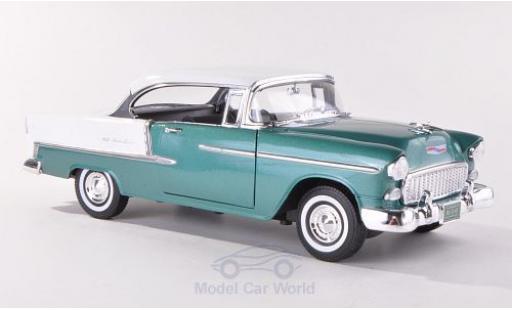 Diecast model cars Chevrolet Bel Air Coupe Hardtop metallic green/white 1955 1/18 Motormax