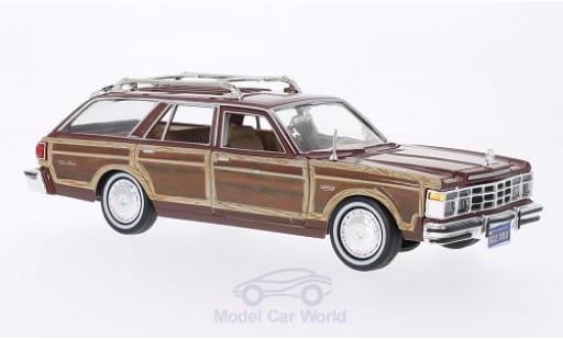 Diecast model cars Chrysler Le Baron Station Wagon Town & Country metallic brown/Holzoptik 1979 without Vitrine 1/24 Motormax