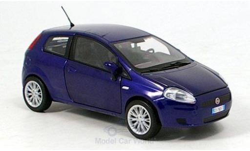 Diecast model cars Fiat Grande Punto Berlina metallic blue 2007 1/24 Motormax