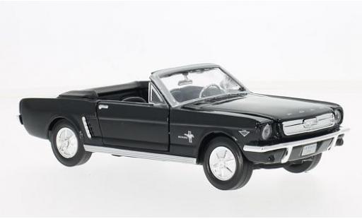 Diecast model cars Ford Mustang Convertible black 1964 1/24 Motormax
