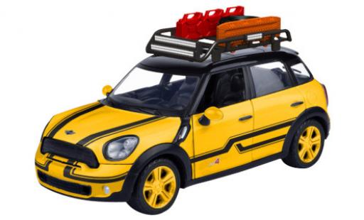 Diecast model cars Mini Cooper S All4 Countryman metallic yellow/black avec Rack de toit 1/24 Motormax