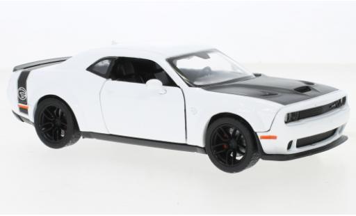 Diecast model cars Dodge Challenger SRT Hellcat Widebody white/black 2018 1/24 Motormax