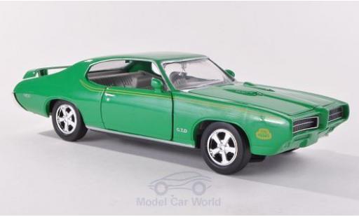 Diecast model cars Pontiac GTO The Judge green 1969 1/18 Motormax
