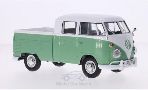 Diecast model cars Volkswagen T1 Base DoKa white/green 1/24 Motormax