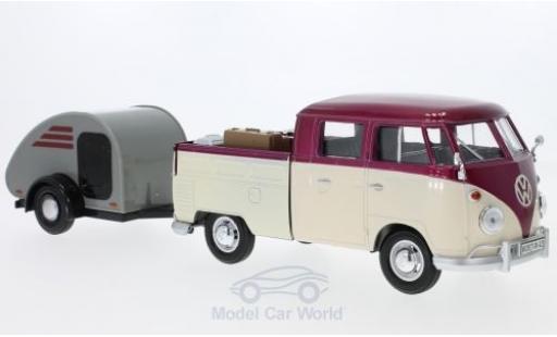 Diecast model cars Volkswagen T1 B Doppelkabine metallic red/beige with Surfboard and Teardrop-Anh&Atilde;&curren;nger 1/24 Motormax