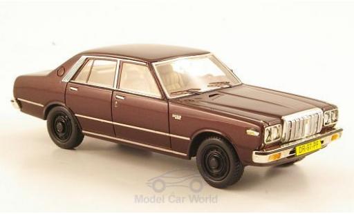 Diecast model cars Datsun 200L Berline Laurel (C230) metallic red 1/43 Neo