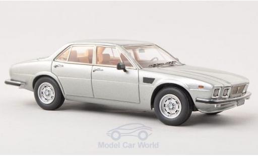 Diecast model cars De Tomaso Deauville Berline metallic grey 1978 1/43 Neo