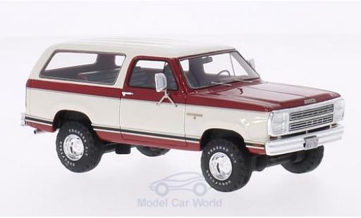 Diecast model cars Dodge Ramcharger SUV red/white 1979 1/43 Neo