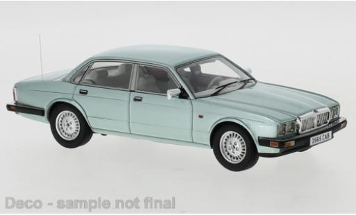 Diecast model cars Jaguar XJ XJ40 40 Sovereign metallise la chaux 1990 1/43 Neo