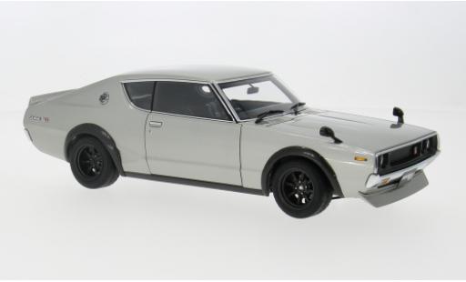 Diecast model cars Nissan Skyline 2000 GT-R (KPGC110) silver 1/18 AUTOart