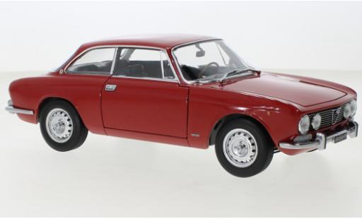 Diecast model cars Alfa Romeo 2000 gtv red 1973 1/18 Norev