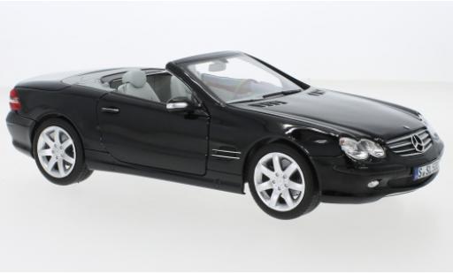 Diecast model cars Mercedes SL Base 500 (R230) black 2003 1/18 Norev