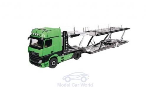 Diecast model cars Mercedes Actros Gigaspace 4X2 FH25 green/grey 2018 Autotransporter 1/18 NZG