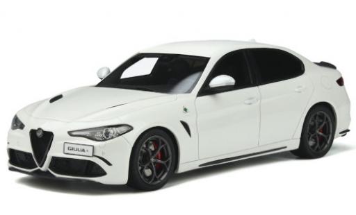 Diecast model cars Alfa Romeo Giulia quadrifoglio white 2019 1/18 Ottomobile
