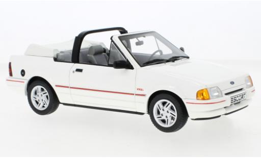 Diecast model cars Ford Escort XR3i Cabriolet MK IV white 1986 1/18 Ottomobile
