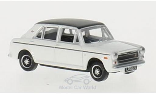 Diecast model cars Austin 1300 berline white/black RHD 1/76 Oxford