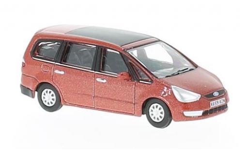 Diecast model cars Ford Galaxy Berline metallic red 1/76 Oxford