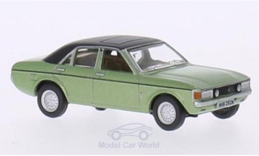 Diecast model cars Ford Granada Berlina metallic green/black 1/76 Oxford