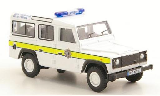 Diecast model cars Land Rover Defender Base Station Wagon Garda Confidential 1/76 Oxford