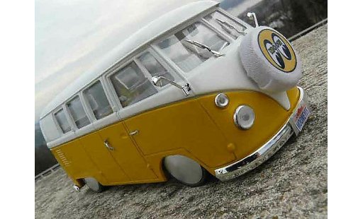 Volkswagen Combi Base 1/18 Solido split moon diecast model cars