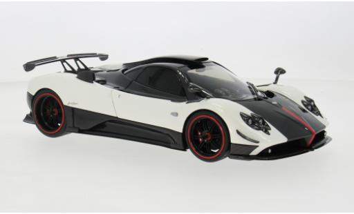 Diecast model cars Pagani Zonda Cinque Clinque white 1/18 Almost Real