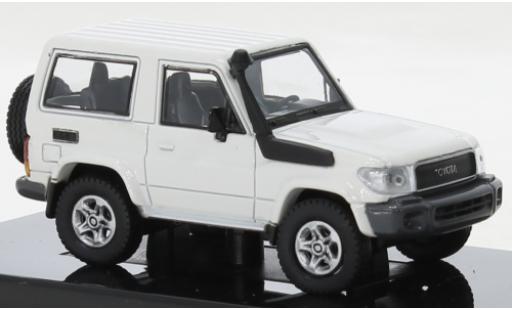 Diecast model cars Toyota Land Cruiser 70 71 SWB white 2014 1/64 Para64