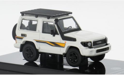 Diecast model cars Toyota Land Cruiser 70 71 white/Dekor 2022 1/64 Para64