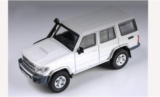 Diecast model cars Toyota Land Cruiser 70 76 white 1/64 Para64
