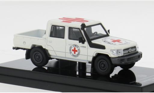 Diecast model cars Toyota Land Cruiser 70 LC79 white 2014 1/64 Para64