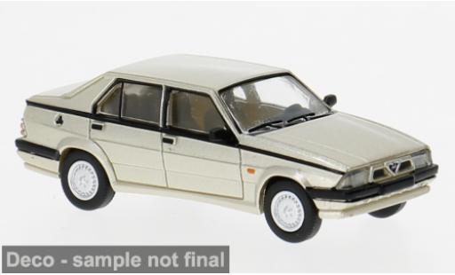 Diecast model cars Alfa Romeo 75 berline beige 1988 1/87 PCX87