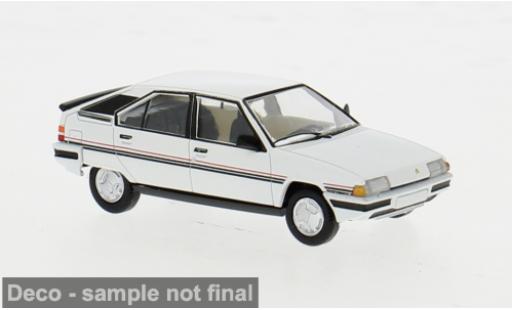 Diecast model cars Citroen BX Berline white 1982 1/87 PCX87