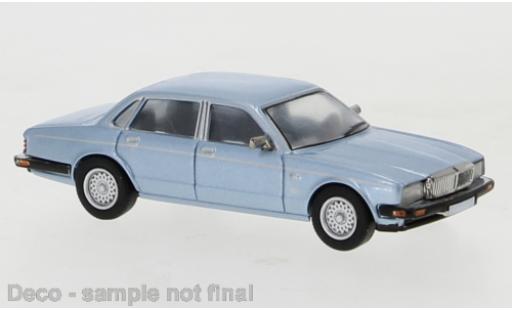 Diecast model cars Jaguar XJ XJ40 40 metallic blue 1986 1/87 PCX87