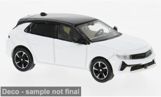 Diecast model cars Opel Astra Base L white/black 2021 1/87 PCX87