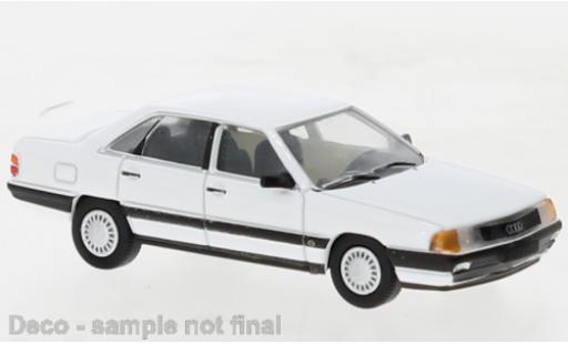 Diecast model cars Audi 100 berline (C3) white 1982 1/87 PCX87