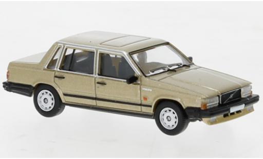 Diecast model cars Volvo 740 Base metallise beige 1984 1/87 PCX87