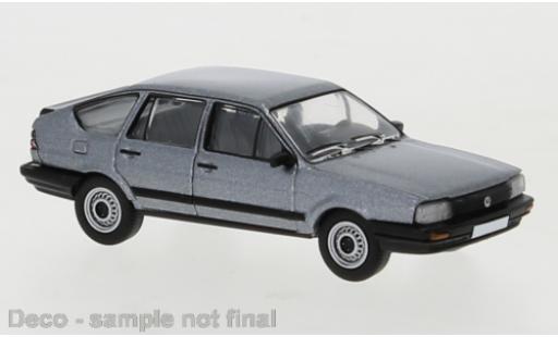 Diecast model cars Volkswagen Passat B2 metallise grey 1985 1/87 PCX87