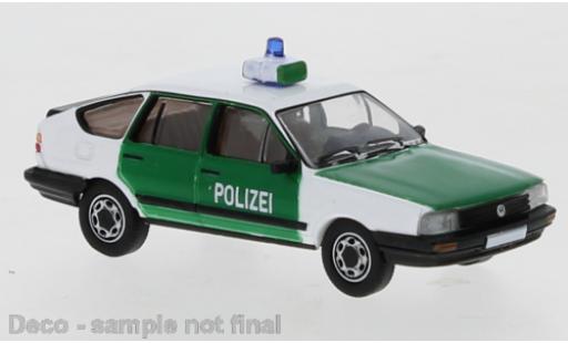 Diecast model cars Volkswagen Passat B2 white/green Police 1985 1/87 PCX87