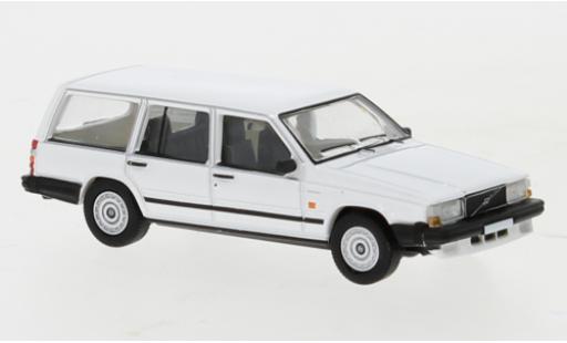 Diecast model cars Volvo 740 Base Estate white 1985 1/87 PCX87