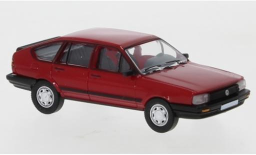 Diecast model cars Volkswagen Passat B2 red 1985 1/87 PCX87