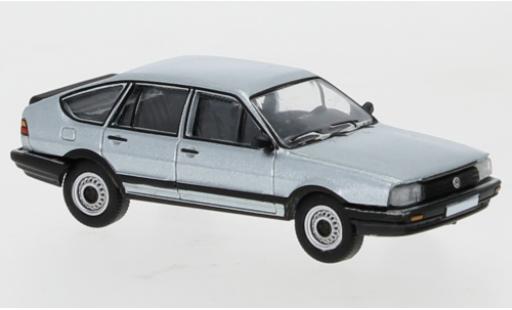 Diecast model cars Volkswagen Passat B2 grey 1985 1/87 PCX87