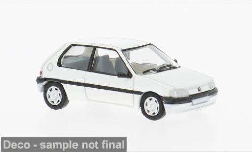 Diecast model cars Peugeot 106 Base white 1991 1/87 PCX87