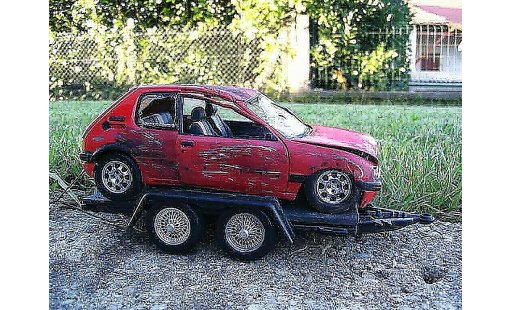 Peugeot 205 GTI 1/18 Solido 1.9 Rouge Vallelunga red accidentee diecast model cars