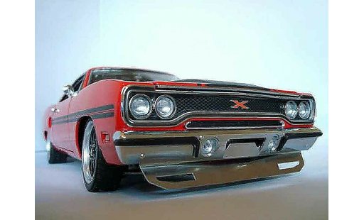 Plymouth GTX Base 1/18 GMP 426 hemi gtx in rallye red diecast model cars