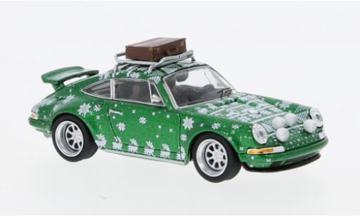 Diecast model cars Porsche 911 Base metallise green Christmas Edition 2023 1/64 Pop Race